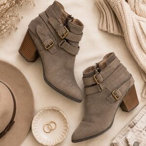 Express buckle suede chunky heel ankle boot/ bootie ❤️